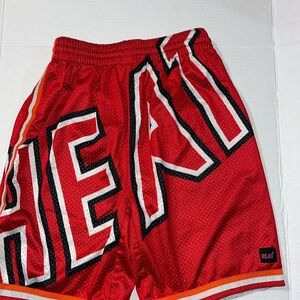 Mitchell & Ness Hardwood Classics NBA Miami Heat Shorts
